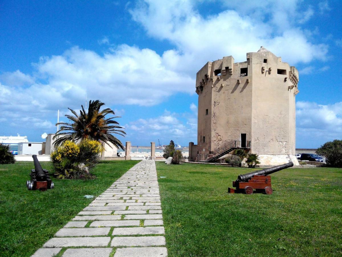 Casa Vacanze Lungomare Porto Torres Exterior foto