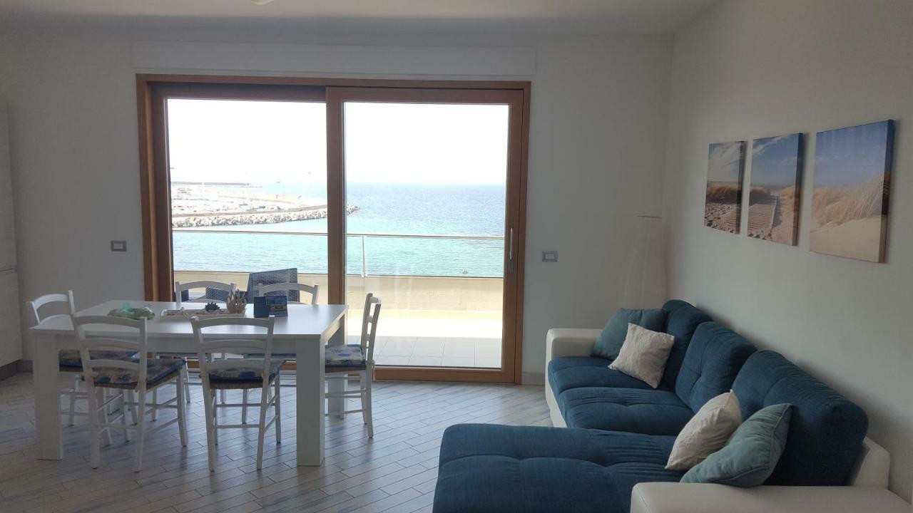 Casa Vacanze Lungomare Porto Torres Exterior foto
